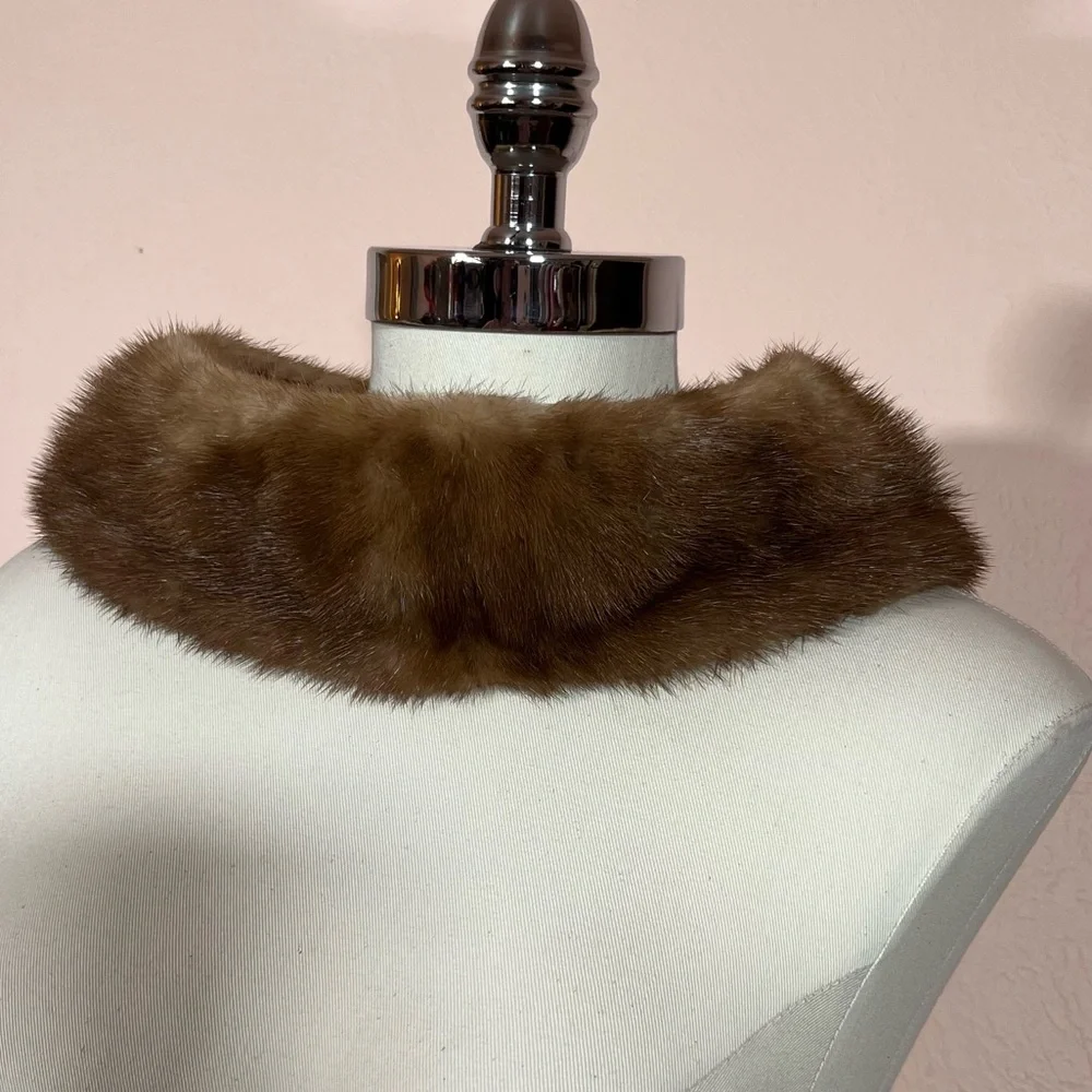 Vintage 1940 50 Retro art deco Boat neck Mobwife Real Minx Fur Brown wide Collar